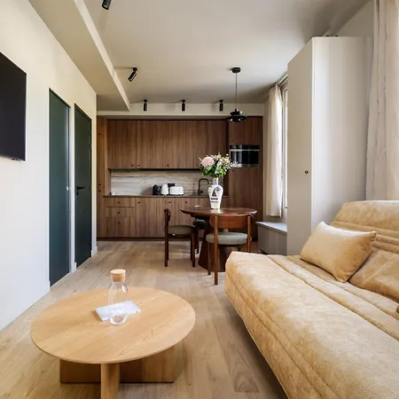 Sereners Celestins Apartment *